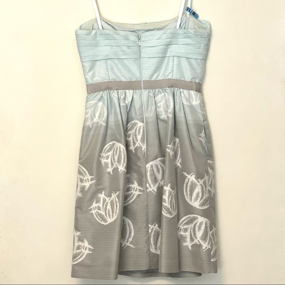 BCBG strapless short pouf blue/silver dress with floral design (size 2) - Picture 3 of 8